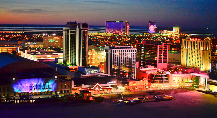 USA Atlantic City Casinohotels bei Nacht NEU Foto B. Krist